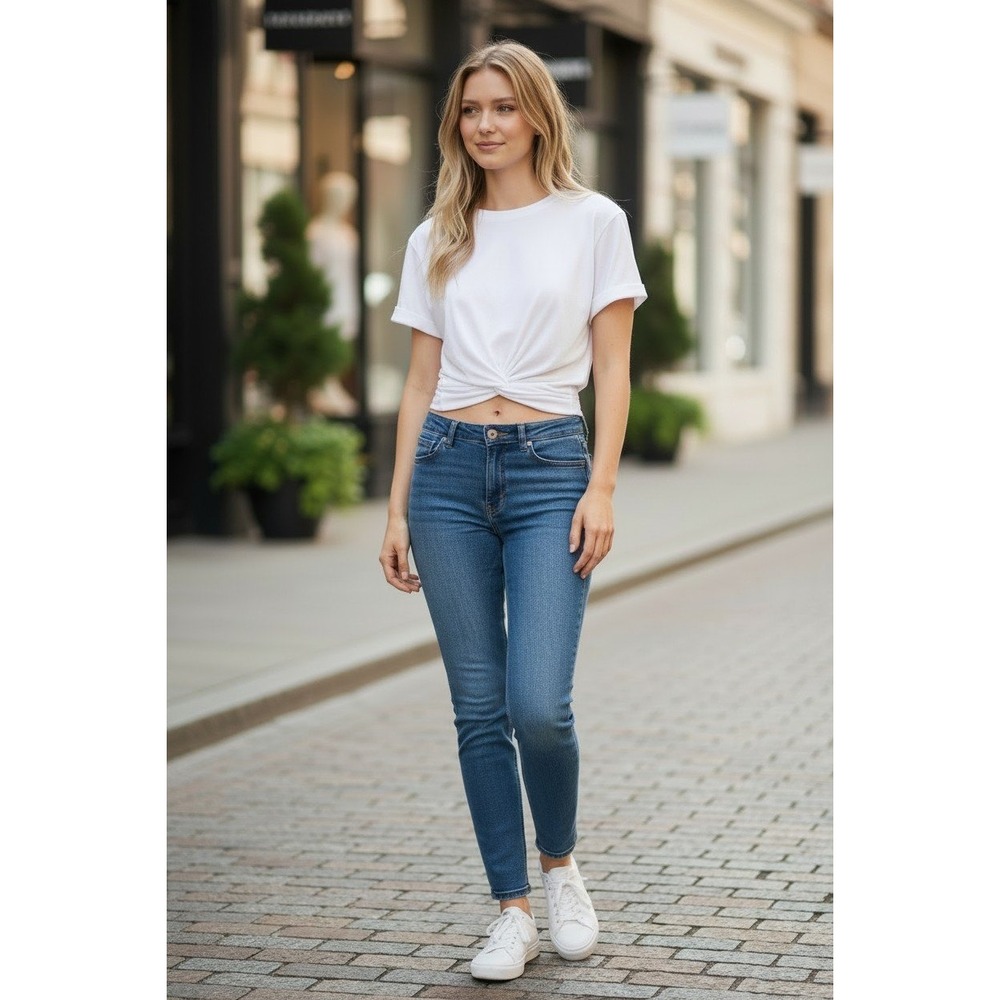 Cider Twist Front Crop Top Cap Sleeves Ribbed Knit Minimalist White Medium